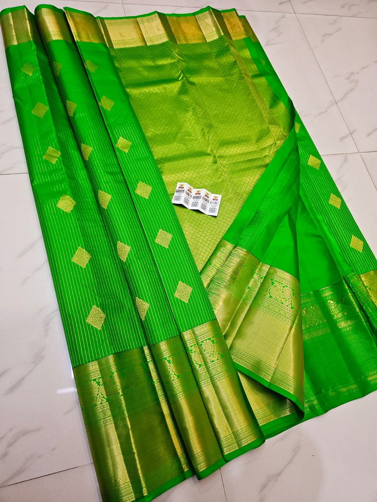 Bright Emerald Green  Kanchipuram Silk Saree
